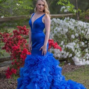 Beautiful Prom/Pageant Gown